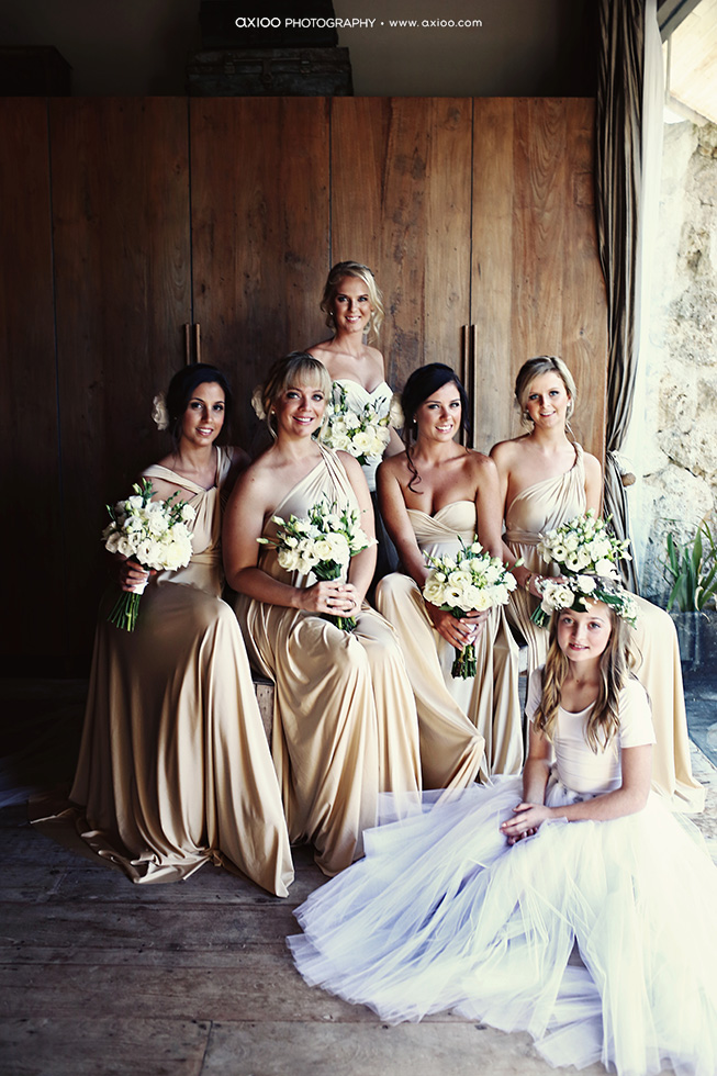 Axioo: Layers of Intricate Intimacies